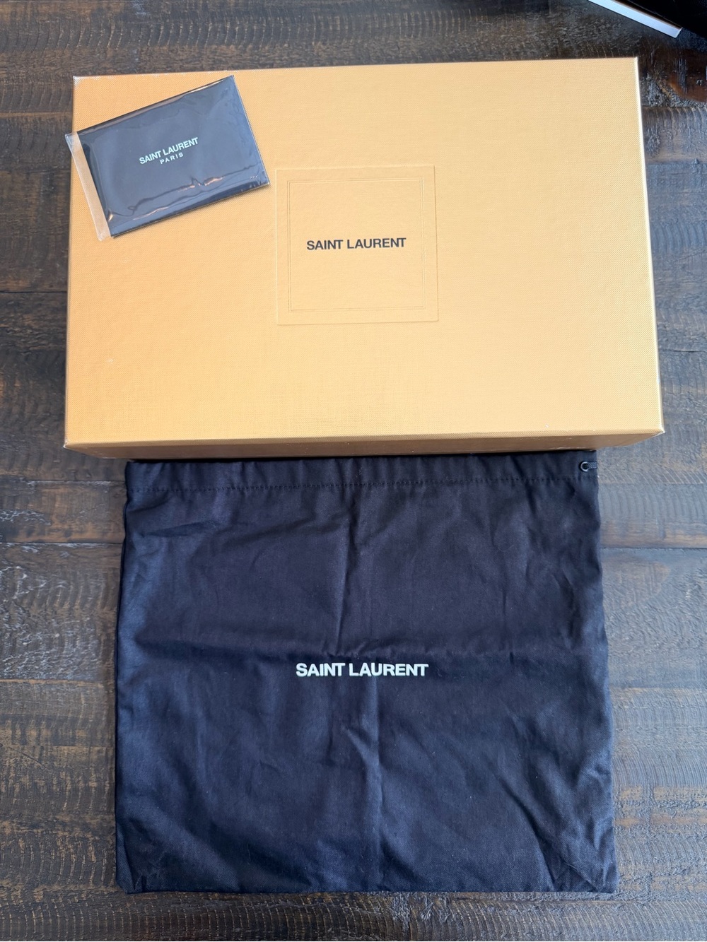 SAINT LAURENT ENVELOPE BAG MEDIUM 
IN QUILTED GRAIN DE POUDRE EMBOSSED LEATHER - Picture 5 of 16